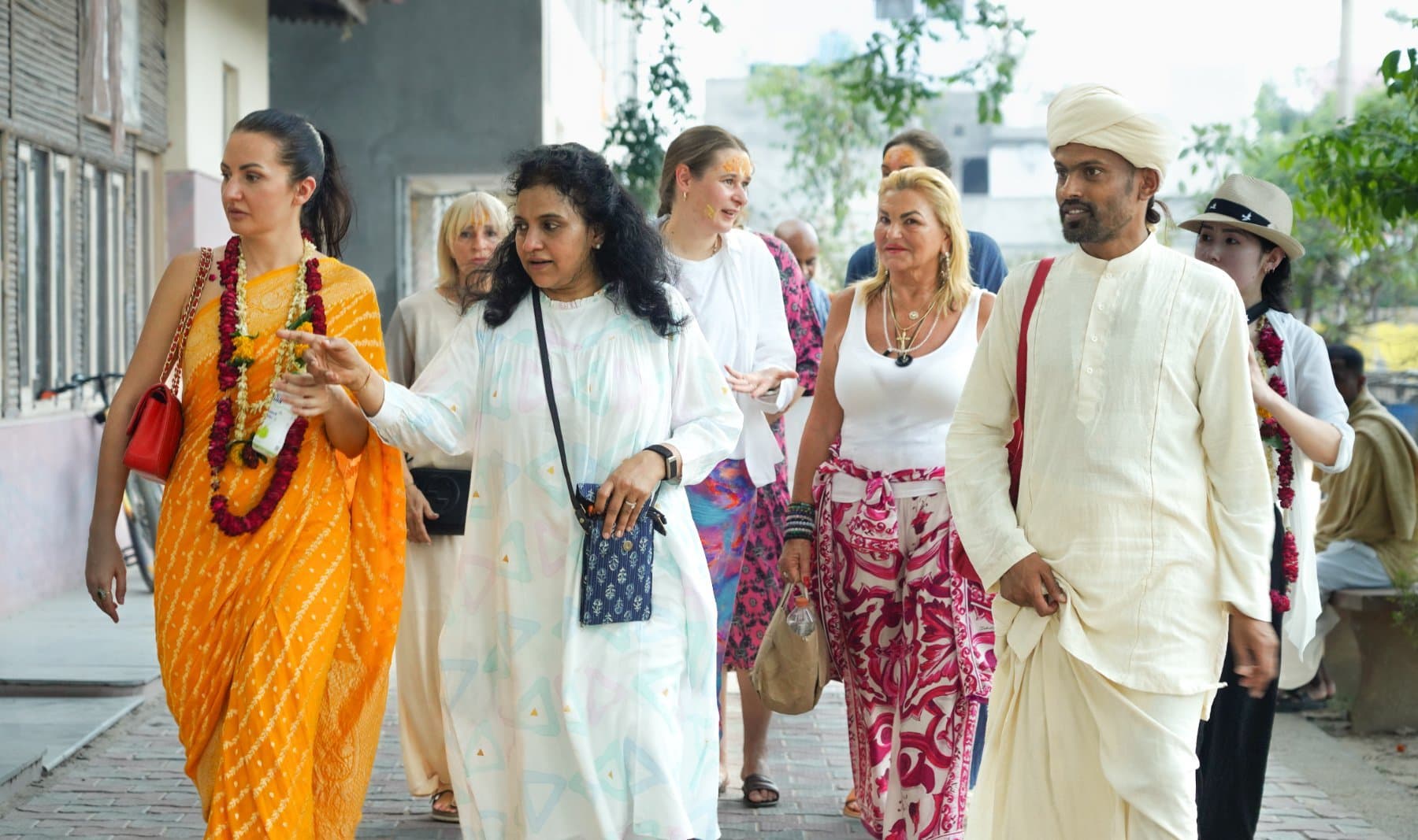 Arriving with Paramguruji